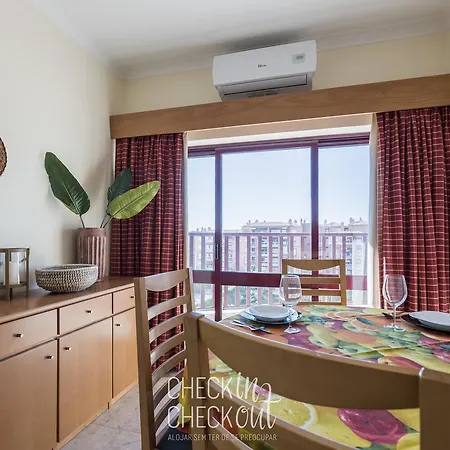Checkincheckout - City Center Beach Flat Portimão