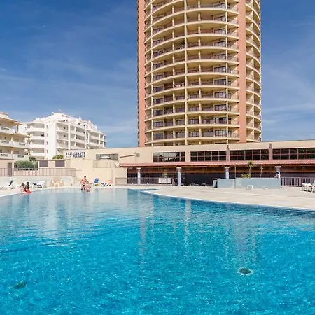 Checkincheckout - City Center Beach Flat Apartmán *