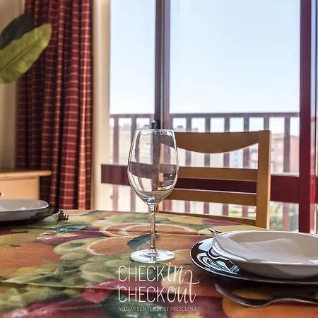 Checkincheckout - City Center Beach Flat Apartmán *