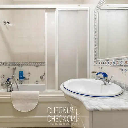 Checkincheckout - City Center Beach Flat